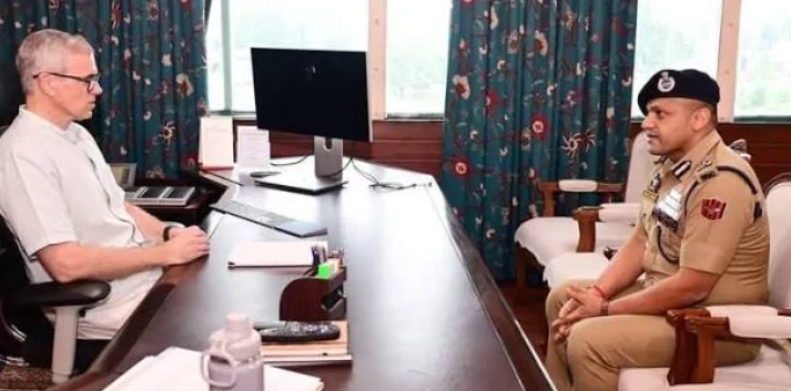Newly appointed Kashmir IG Sujit Kumar meets CM Omar Abdullah