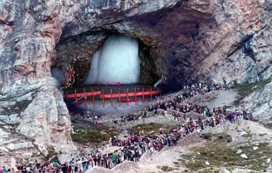 Amarnath Yatra concludes on Raksha Bandhan with Chhari-Mubarak prayers
