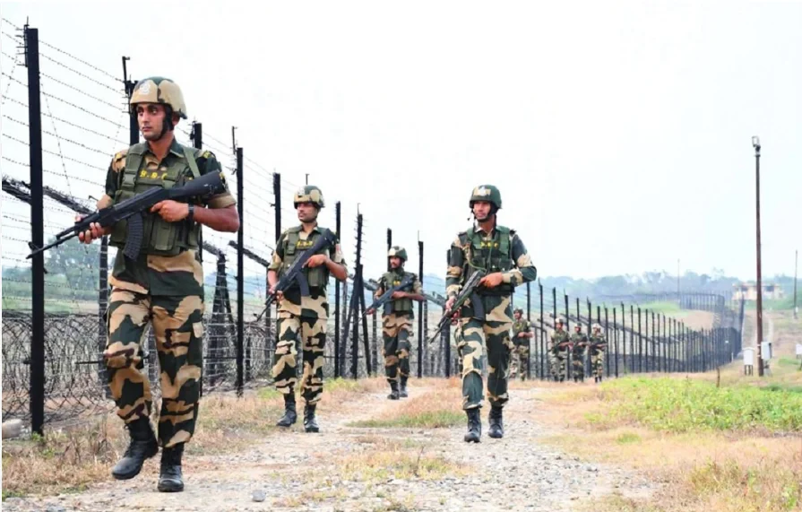 Suspected Pakistani Intruder Apprehended Along Jammu IB