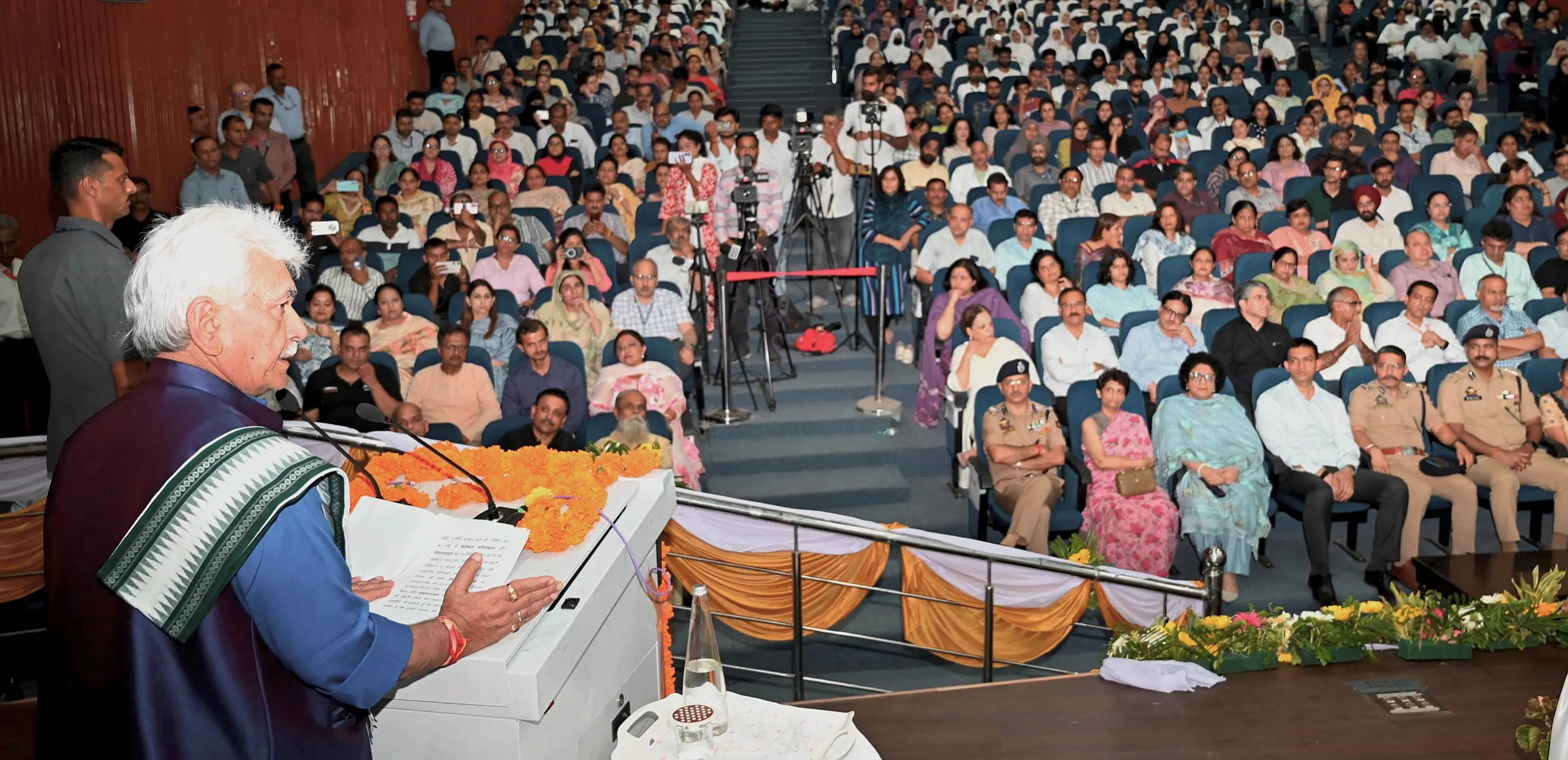 LG Manoj Sinha addresses 'Millets for Health' seminar at GMC Jammu; urges doctors, citizens to act together