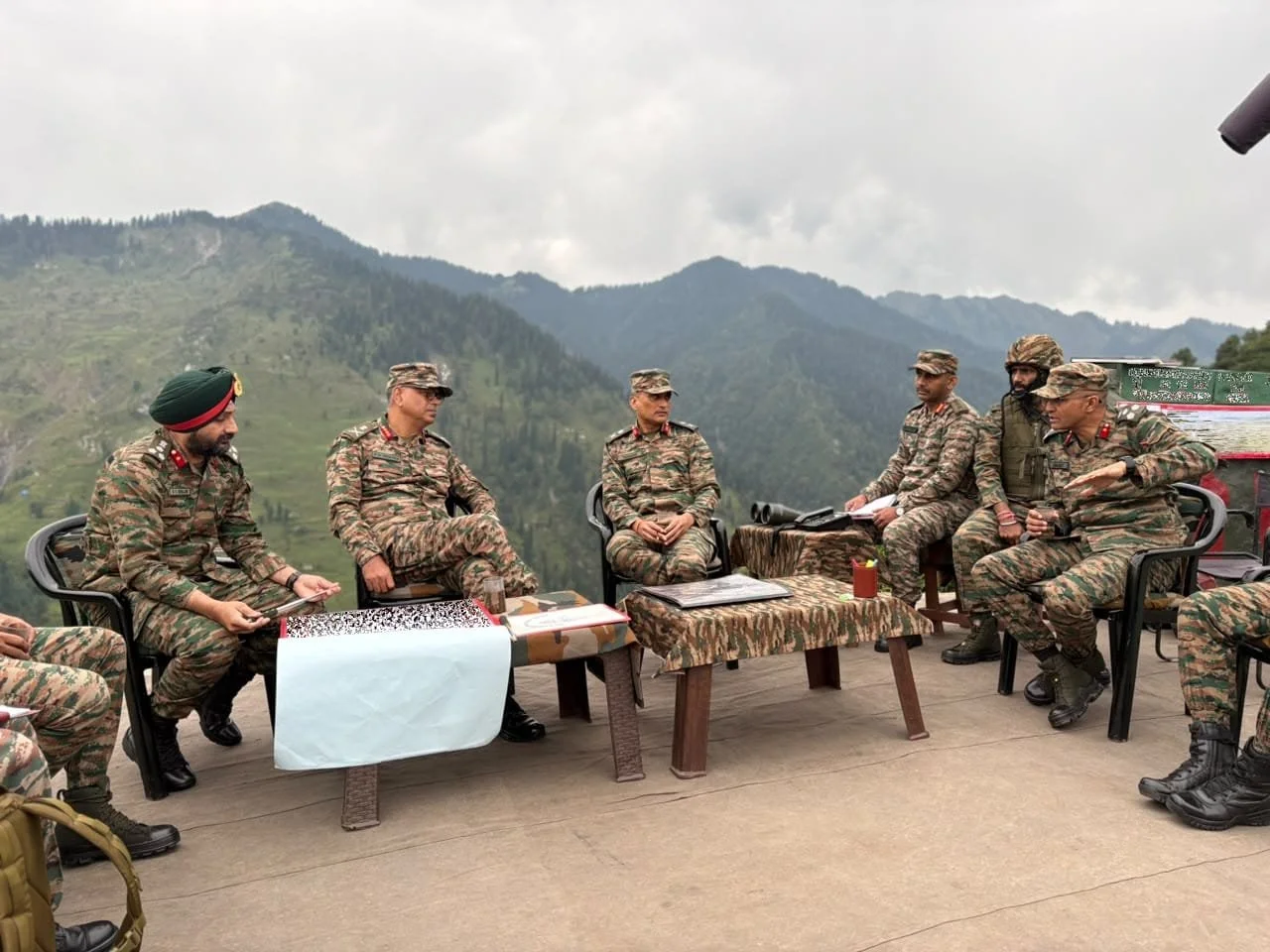 Army GOC reviews security, counter-terrorism operations in Poonch